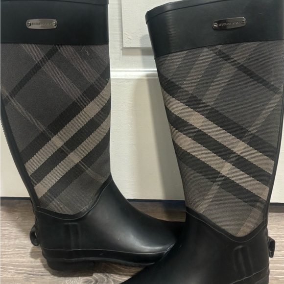 Burberry Black and Gray Checkered Boots